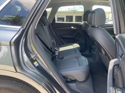 Used 2023 Audi Q5 2.0T Premium Plus w/ Premium Plus Package AWD/4WD image 16