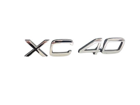 Used 2023 Volvo XC40 B5 Plus image 33