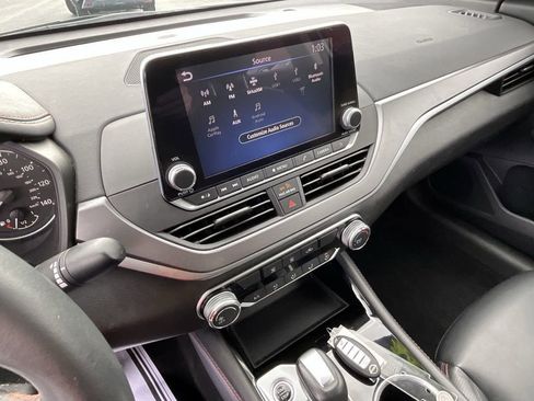 Used 2023 Nissan Altima 2.5 SR image 42