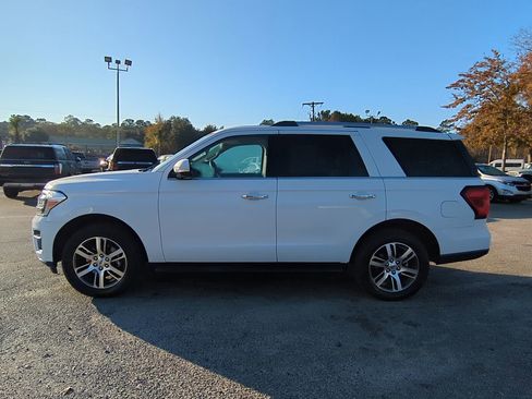 Used 2024 Ford Expedition Limited image 7