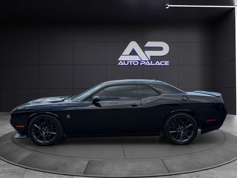 Used 2019 Dodge Challenger R/T Scat Pack RWD image 7
