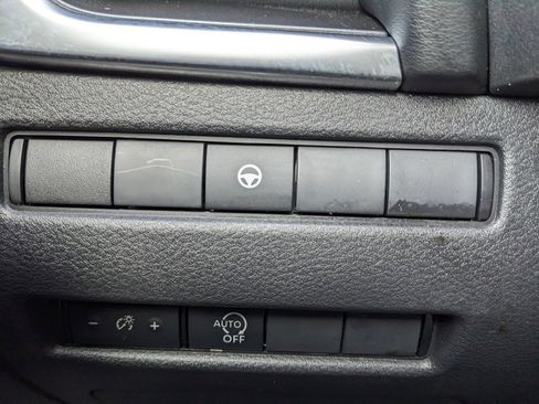 Used 2023 Nissan Rogue SV image 46