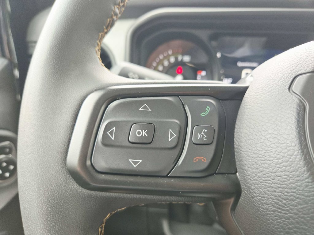 Used 2024 Jeep Wrangler Unlimited AWD/4WD image 21