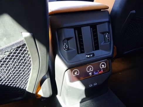 Used 2026 BMW X3 xDrive30 w/ Premium Package image 28