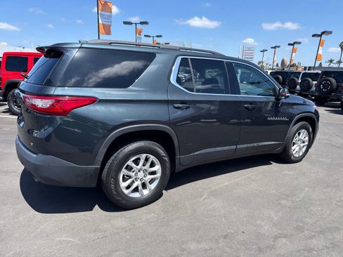 Used 2021 Chevrolet Traverse LT FWD image 10