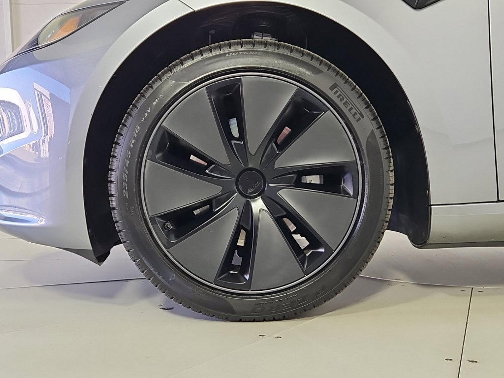 Used 2025 Tesla Model 3 Long Range RWD image 5