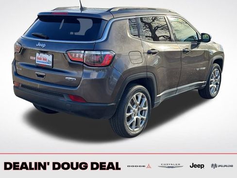 Used 2022 Jeep Compass Latitude w/ Sun and Sound Group image 6