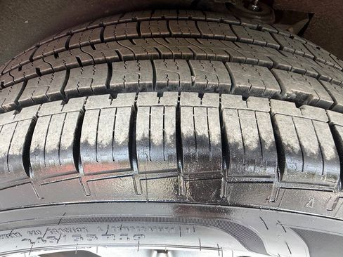 Used 2015 Ford Edge Titanium w/ Equipment Group 301A FWD image 15