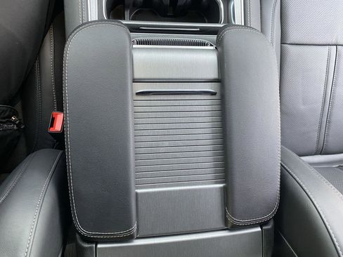 New 2026 Jeep Grand Wagoneer L Limited AWD/4WD image 24