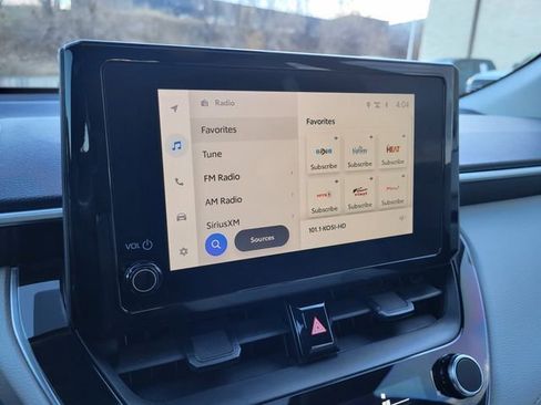 Used 2024 Toyota Corolla Cross LE w/ Moonroof Package image 20