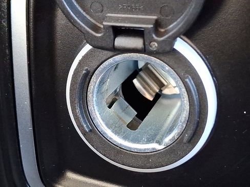 Certified 2021 Jeep Wrangler Unlimited Sahara image 25