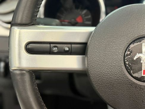 Used 2005 Ford Mustang GT RWD image 26