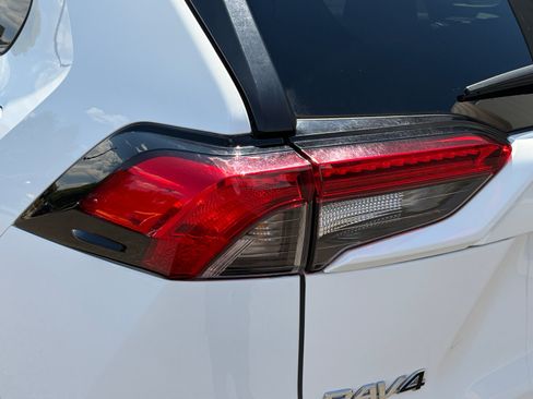Used 2024 Toyota RAV4 LE AWD/4WD image 26
