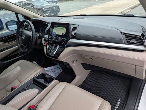 Certified 2021 Honda Odyssey Touring image 40