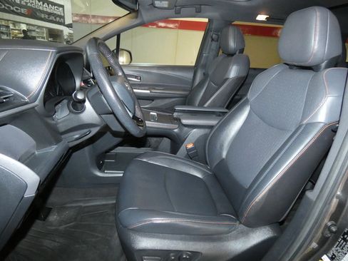 Used 2021 Toyota Sienna XSE image 9