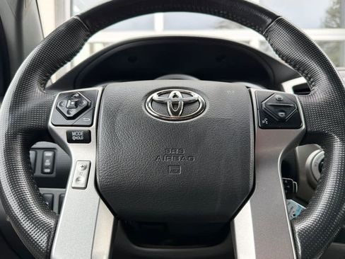 Used 2015 Toyota Tacoma 4x4 Double Cab w/ TRD Sport Package image 24