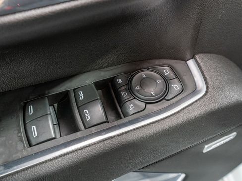 Used 2024 Chevrolet Silverado 2500 LTZ w/ LTZ Convenience Package image 15