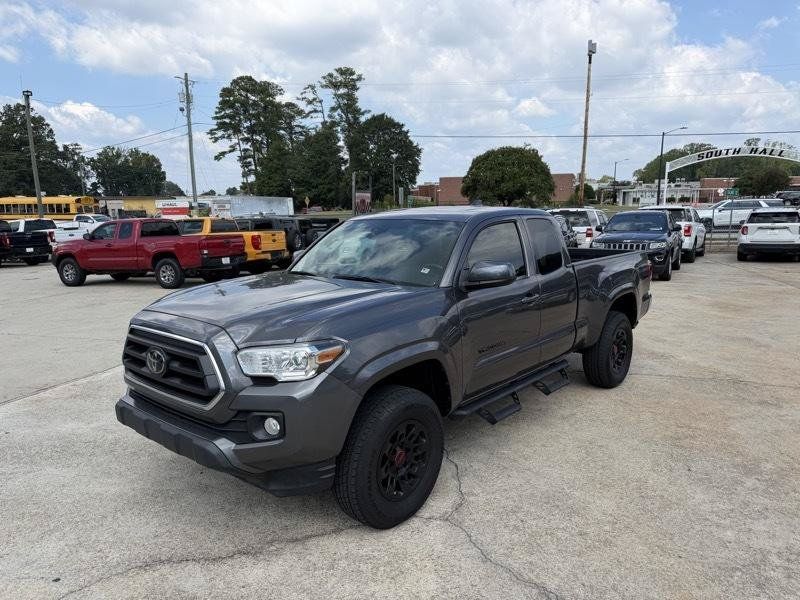 Used 2022 Toyota Tacoma SR5 RWD image 1