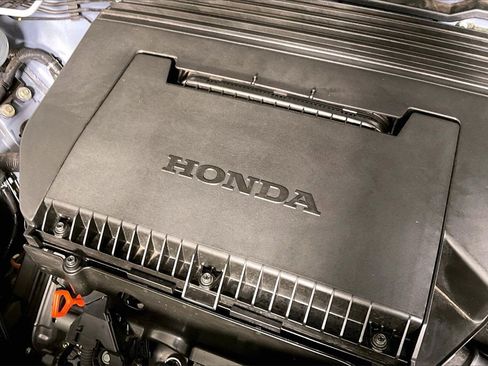 Used 2025 Honda Pilot Touring image 32