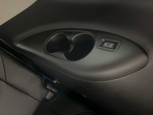 Used 2024 Nissan Armada Platinum w/ Captain's Chairs Package image 52