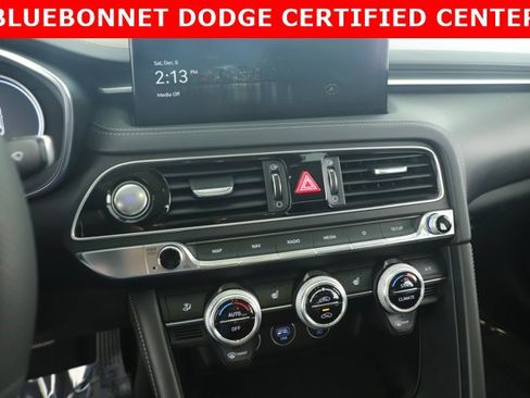 Used 2023 Genesis G70 2.0T image 13