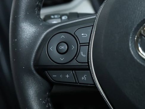 Certified 2020 Toyota RAV4 XLE image 21