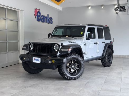 Used 2024 Jeep Wrangler Unlimited Sport AWD/4WD image 2