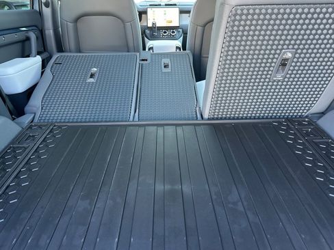 New 2026 Land Rover Defender 110 S image 27