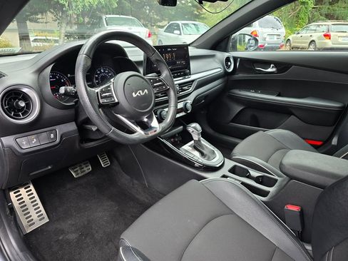Used 2022 Kia Forte GT-Line w/ GT-Line Technology Package FWD image 11