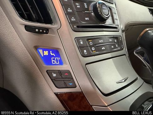Used 2011 Cadillac CTS Luxury RWD image 27