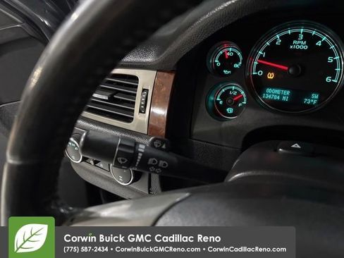 Used 2011 GMC Sierra 1500 SLT w/ SLT Convenience Package AWD/4WD image 26