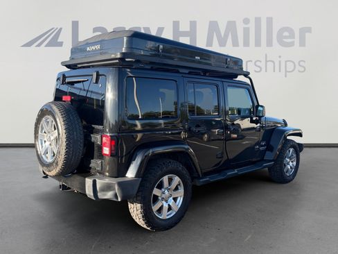 Used 2016 Jeep Wrangler Unlimited Sahara w/ Connectivity Group AWD/4WD image 5
