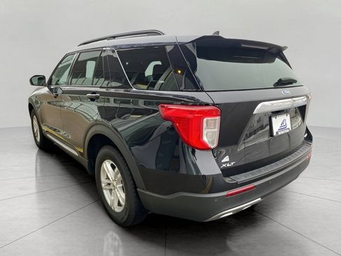 Used 2023 Ford Explorer XLT w/ Equipment Group 202A image 8