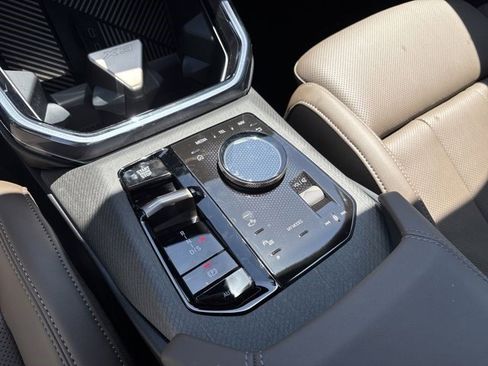 Used 2025 BMW X3 xDrive30i w/ Premium Package image 16