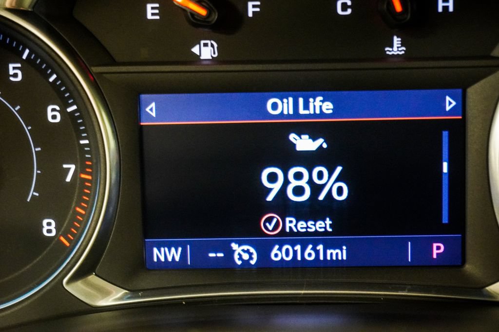 Used 2021 Chevrolet Traverse LT FWD image 29