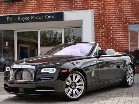 Used 2017 Rolls-Royce Dawn RWD image 1