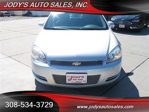 Used 2016 Chevrolet Impala LT image 32