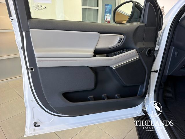 Certified 2025 Ford Expedition Active RWD image 13