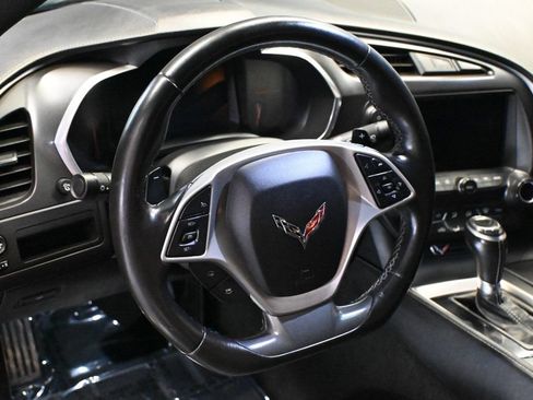 Used 2019 Chevrolet Corvette Stingray Coupe w/ Carbon Flash Badge Package RWD image 12