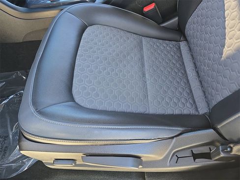 Used 2017 Chevrolet Colorado Z71 image 30