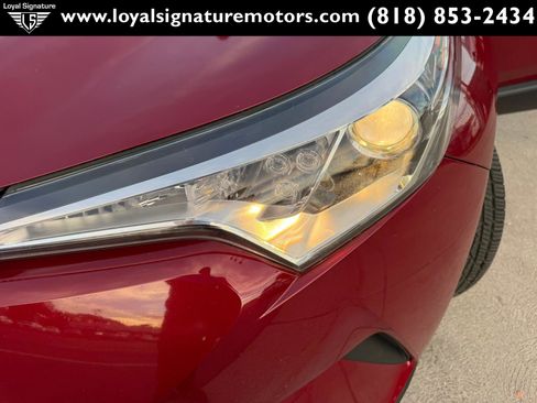 Used 2019 Toyota C-HR XLE image 31