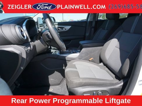 Used 2023 Chevrolet Blazer LT w/ Convenience Package FWD image 17
