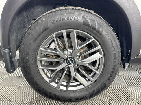 Used 2022 Nissan Rogue S AWD/4WD image 31
