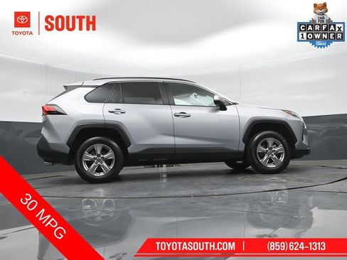 Used 2025 Toyota RAV4 XLE image 37