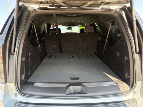 Used 2025 Chevrolet Suburban Z71 AWD/4WD image 20