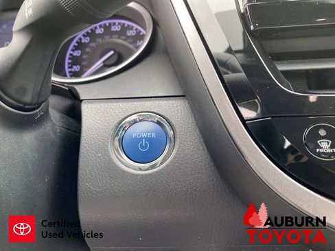 Certified 2021 Toyota Camry XLE FWD image 39