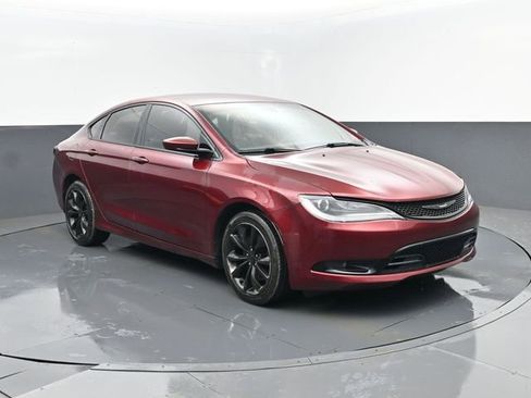 Used 2015 Chrysler 200 S w/ Comfort Group image 3