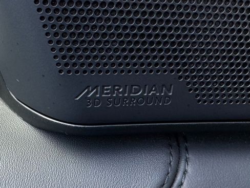 Used 2025 Land Rover Range Rover SE image 78