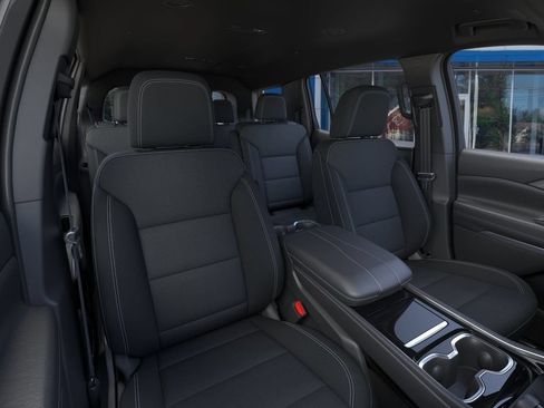 New 2027 Chevrolet Traverse LT AWD/4WD image 16