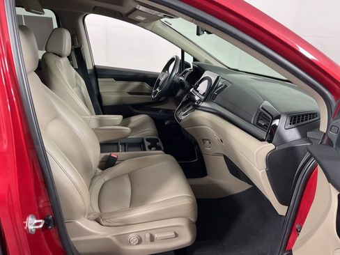 Certified 2023 Honda Odyssey Touring image 8